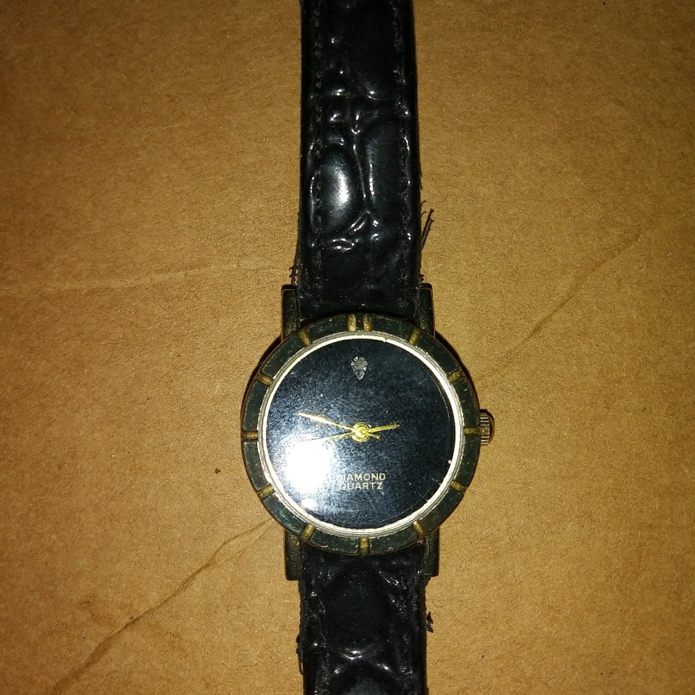 Ladies Vintage Diamond Quartz watch